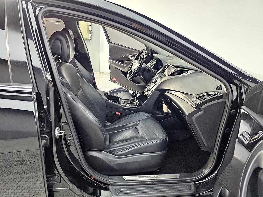 HYUNDAI Grandeur - Vista 11