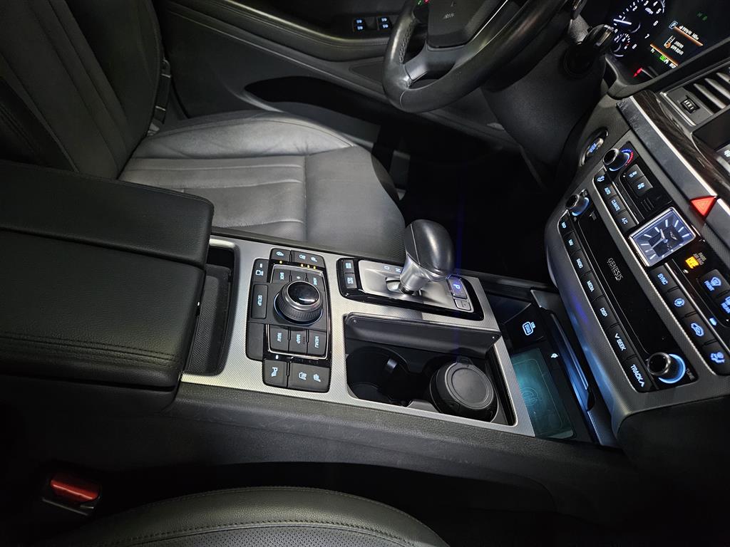 Genesis G80 - Vista 9