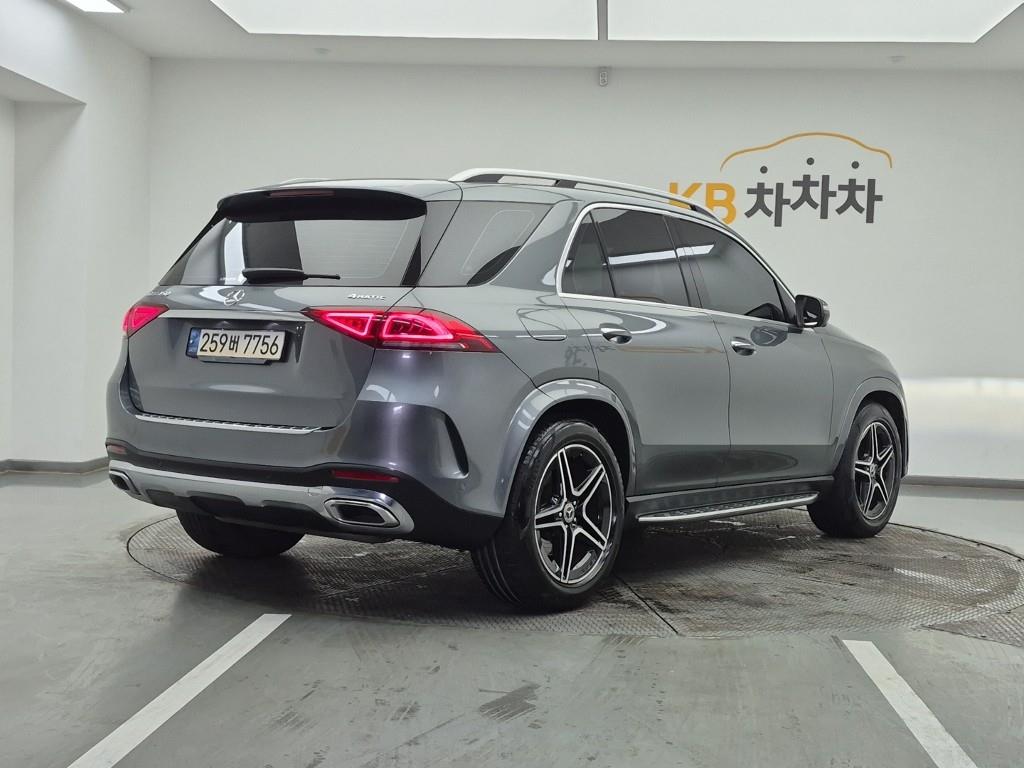 Mercedes Benz GLE Class - Vista 4