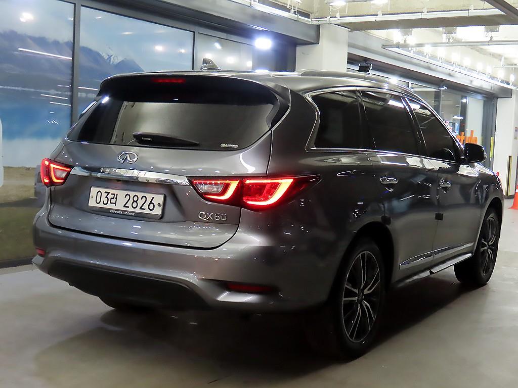 Infiniti QX - Vista 3