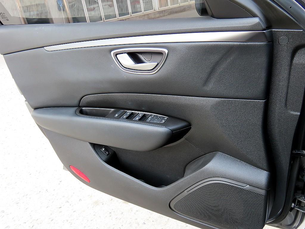 SAMSUNG SM6 - Vista 11