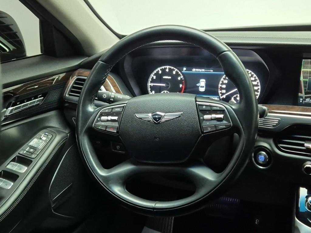 Genesis EQ900 - Vista 6