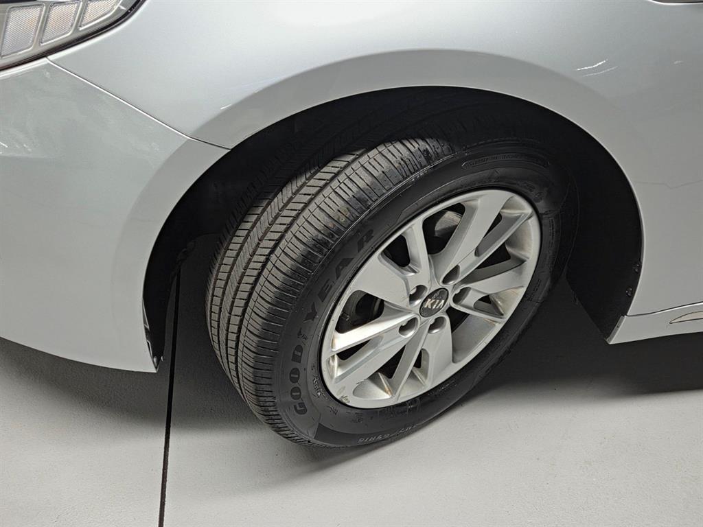 KIA K5 2016 Plateado - Importación desde Corea - HF Imports Iquique - Foto 20