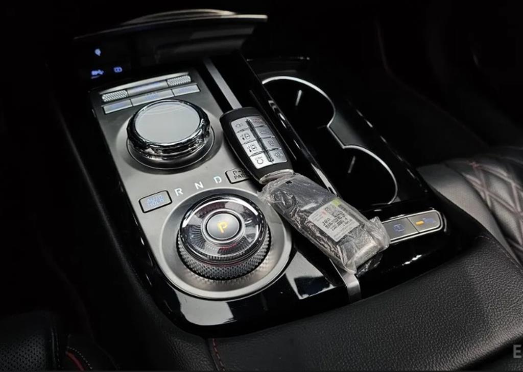 Genesis G80 - Vista 8