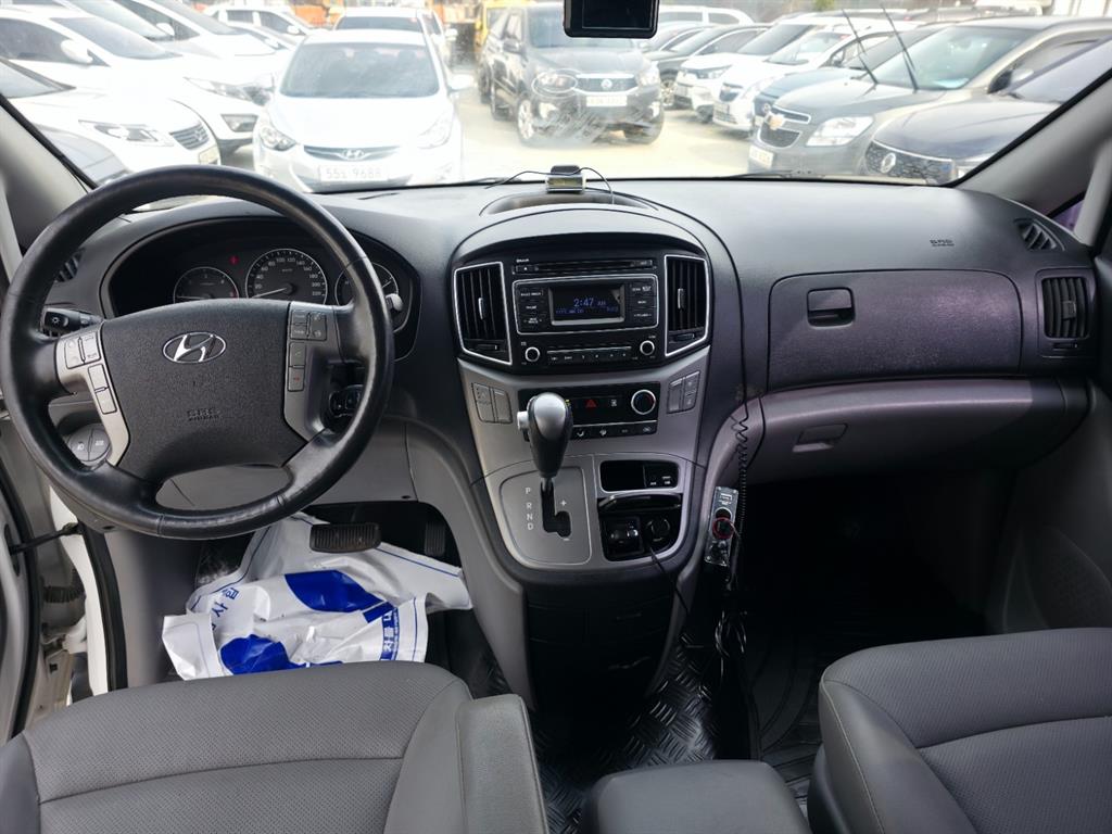 HYUNDAI Starex - Vista 11