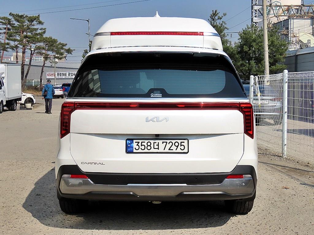 KIA Carnival - Vista 4