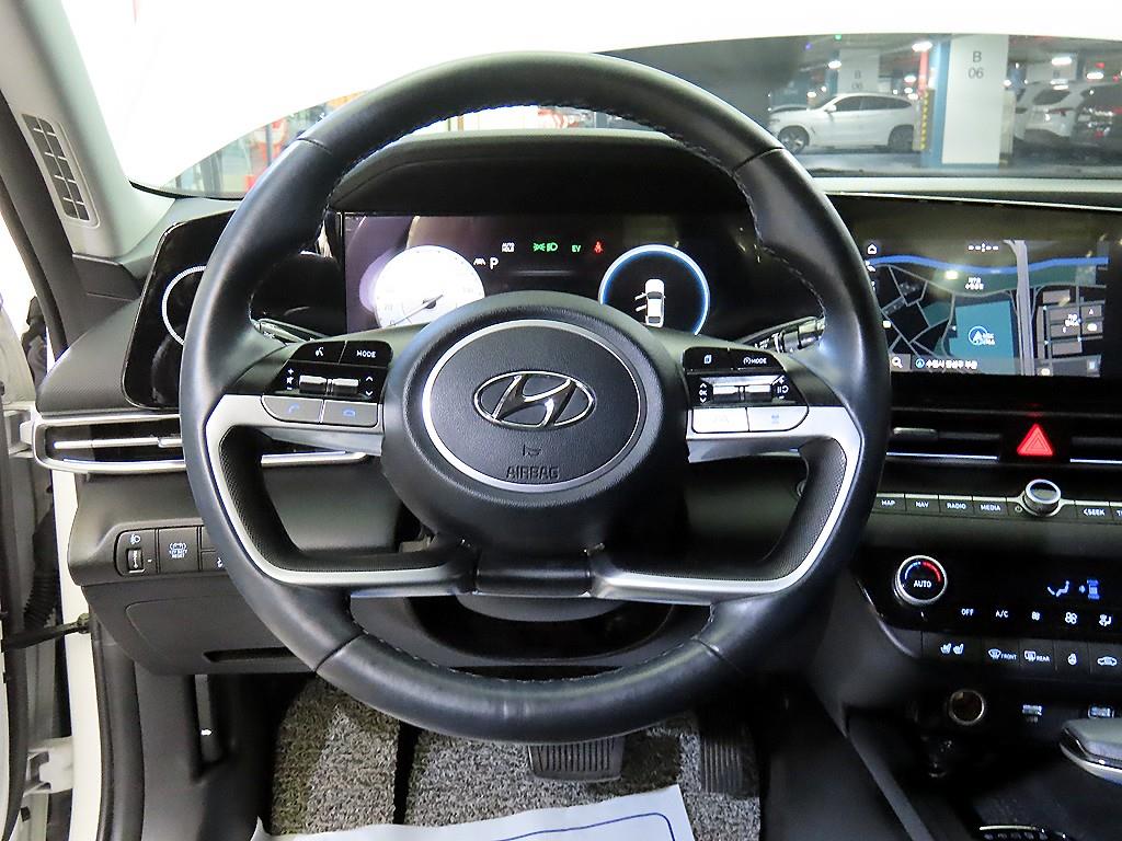 HYUNDAI Avante - Vista 8