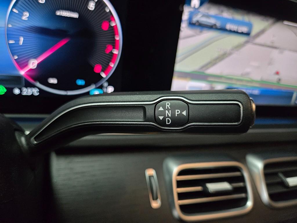 Mercedes Benz GLE Class - Vista 11