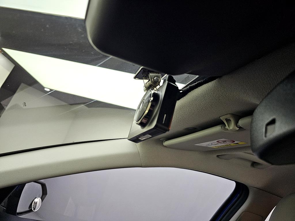 HYUNDAI Avante - Vista 12