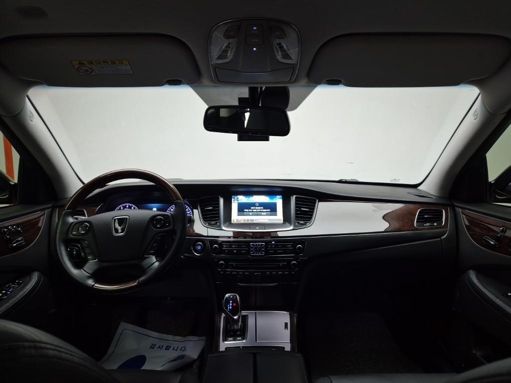 HYUNDAI Equus - Vista 6