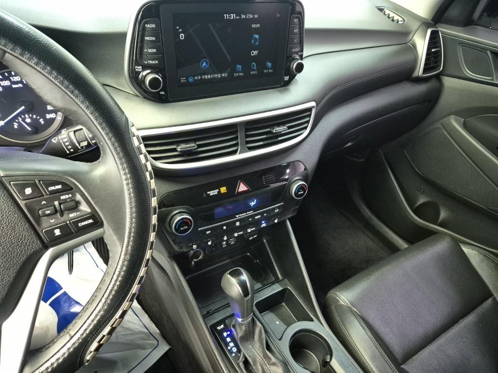 HYUNDAI Tucson - Vista 10