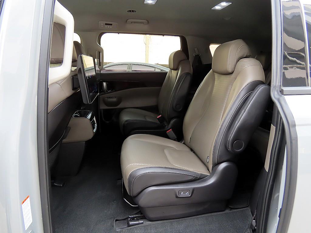 KIA Carnival - Vista 6