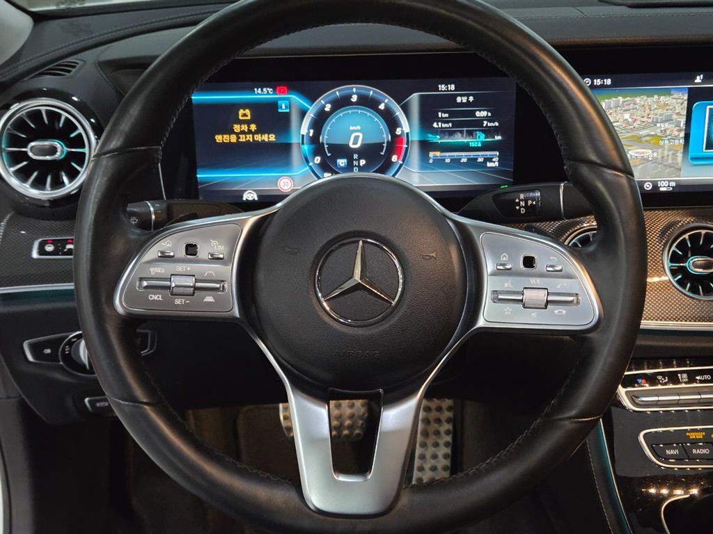 Mercedes Benz CLS Class - Vista 9