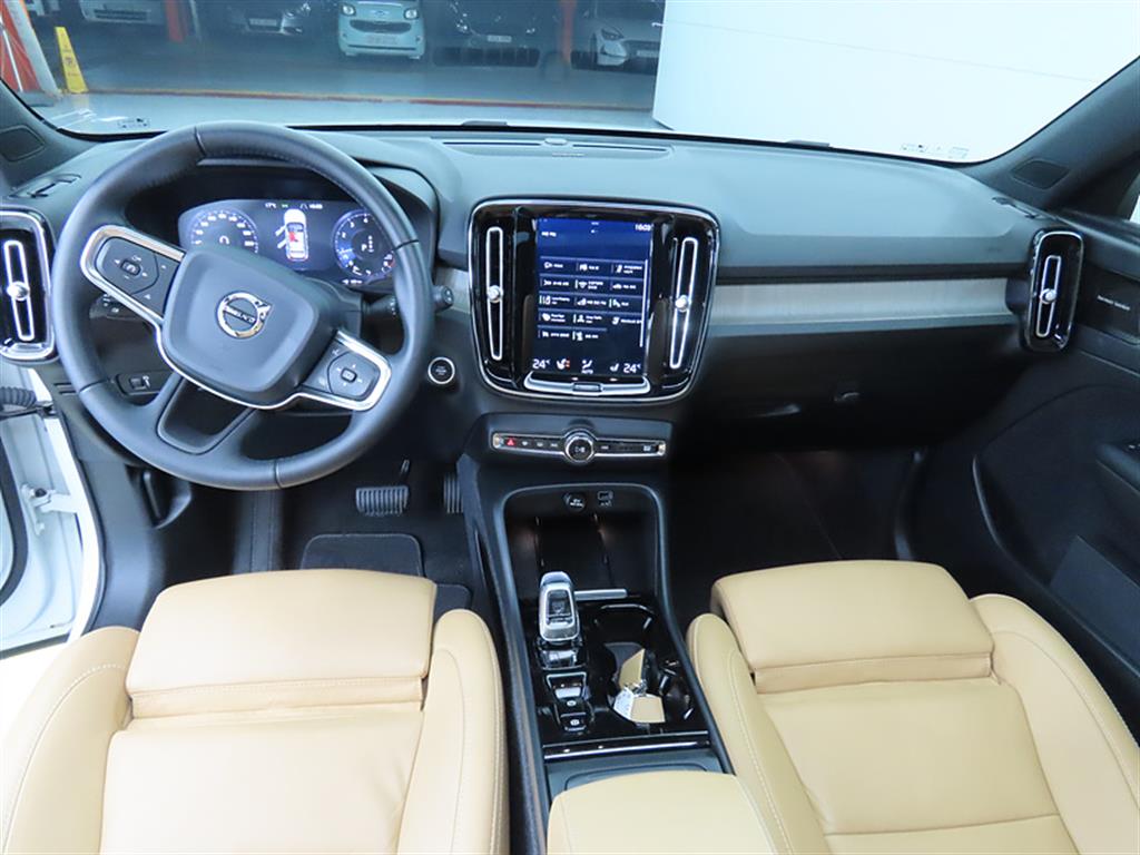 Volvo XC40 - Vista 7