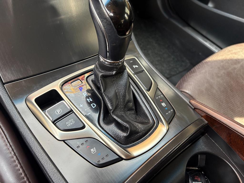 HYUNDAI Grandeur - Vista 9