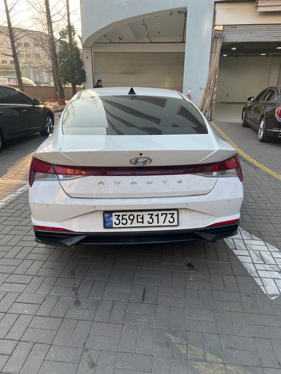 HYUNDAI Avante - Vista 4