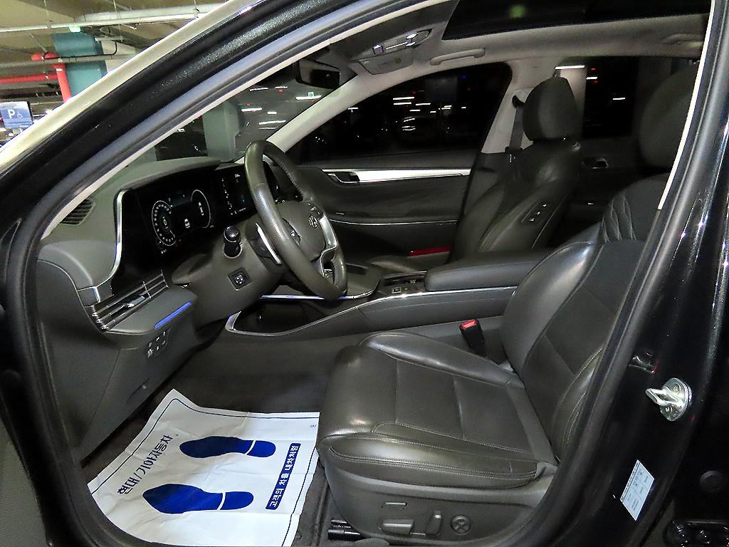 HYUNDAI Grandeur - Vista 6