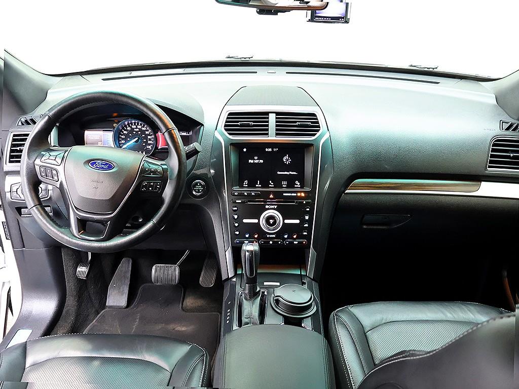 Ford Explorer - Vista 9