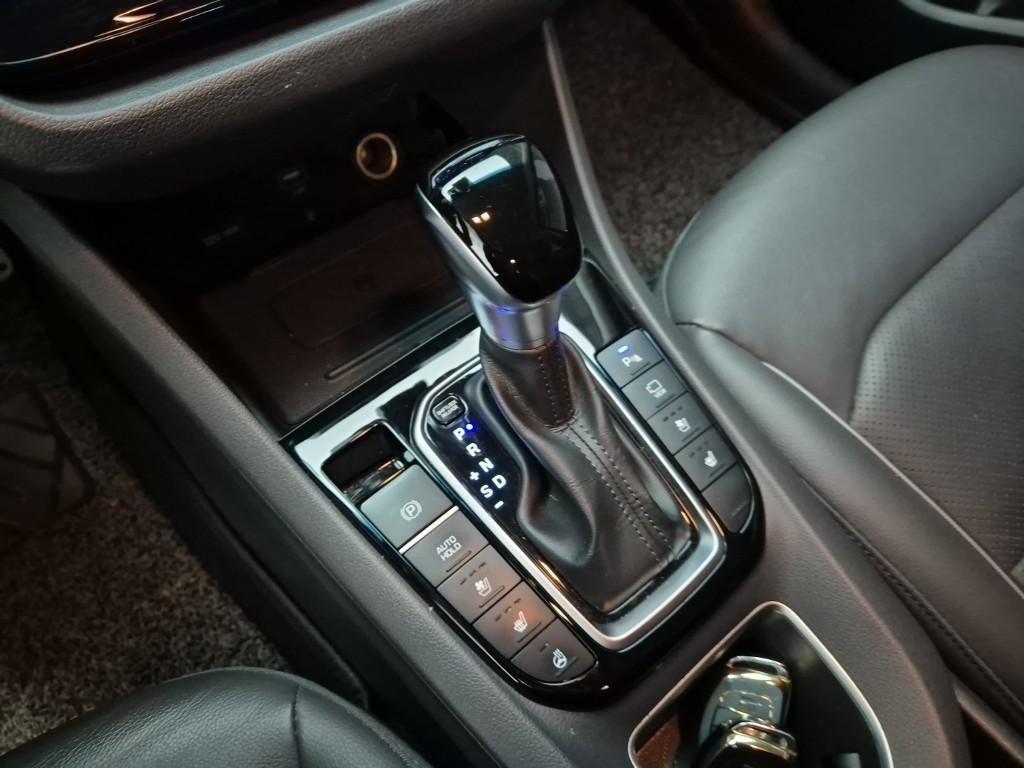 HYUNDAI Ioniq - Vista 8