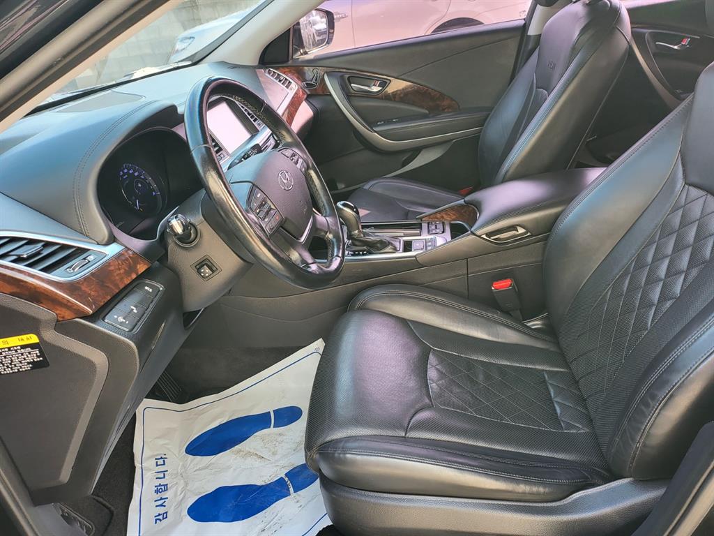 HYUNDAI Aslan - Vista 5