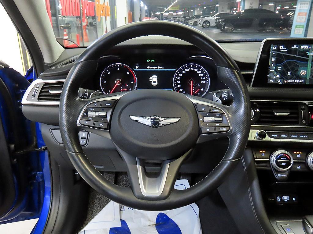 Genesis G70 - Vista 8