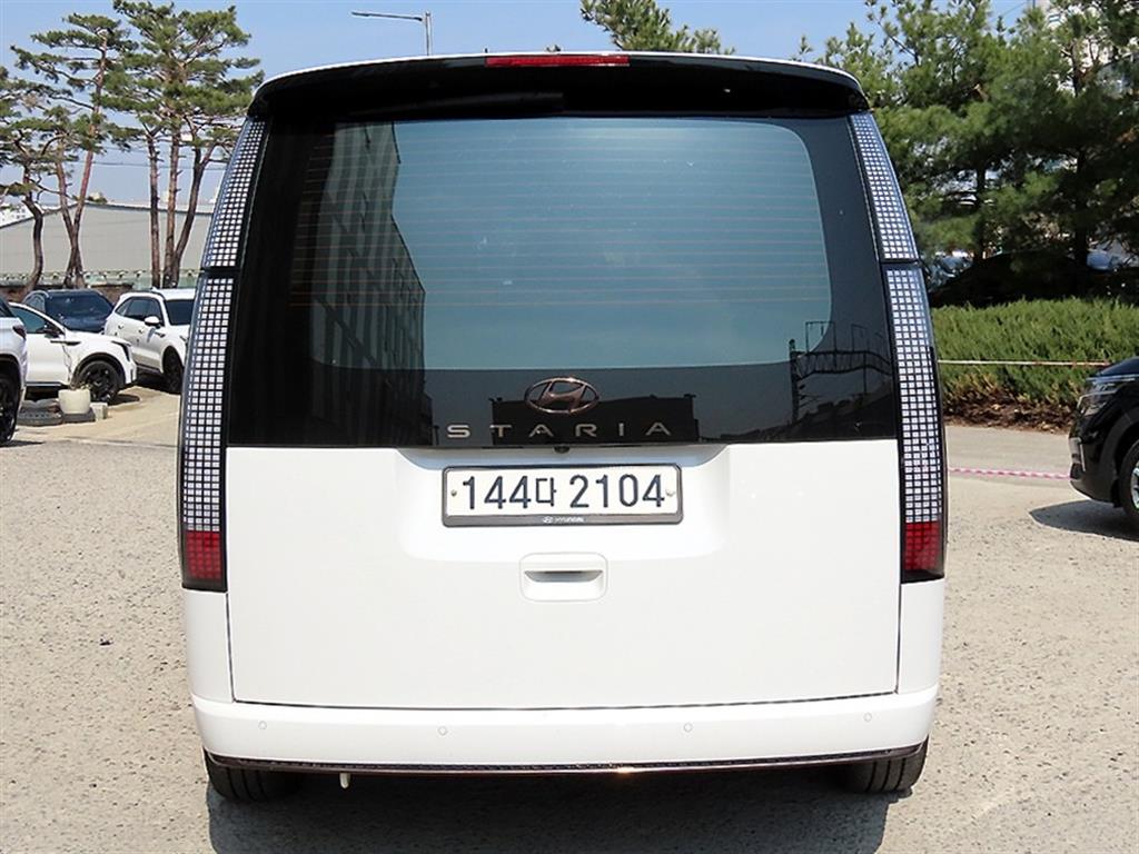 HYUNDAI Staria - Vista 4