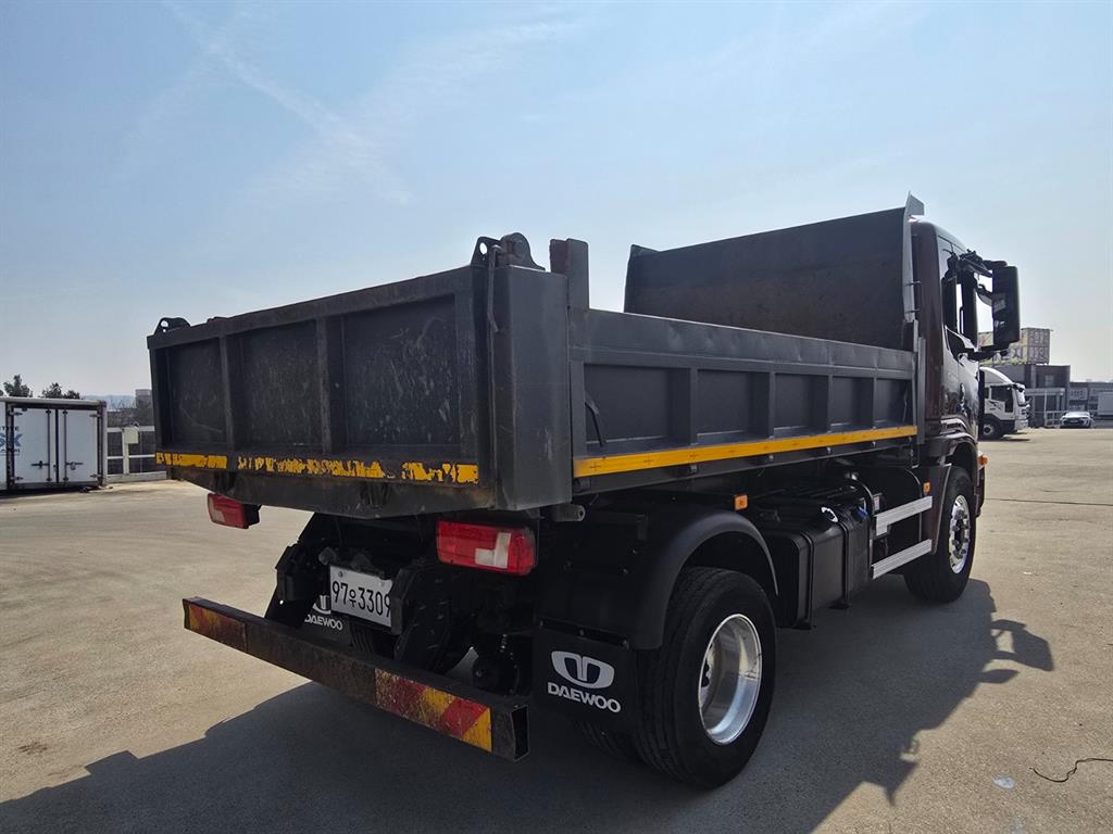 medium and large cargo dump - Vista 7