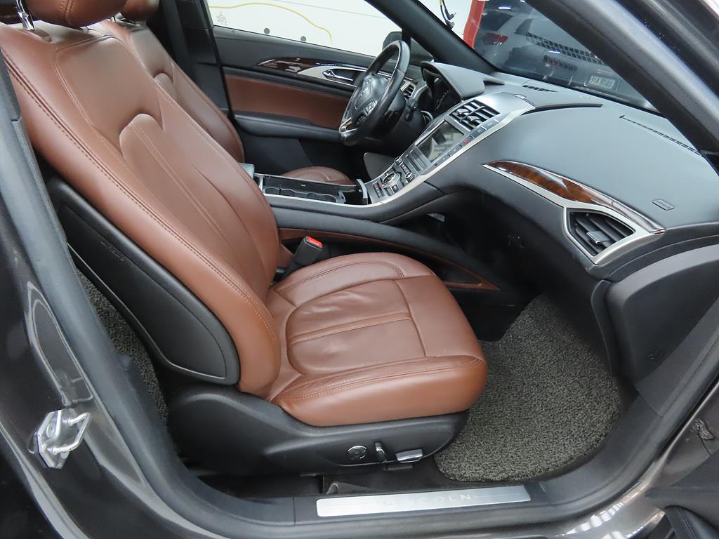 Lincoln MKZ - Vista 7