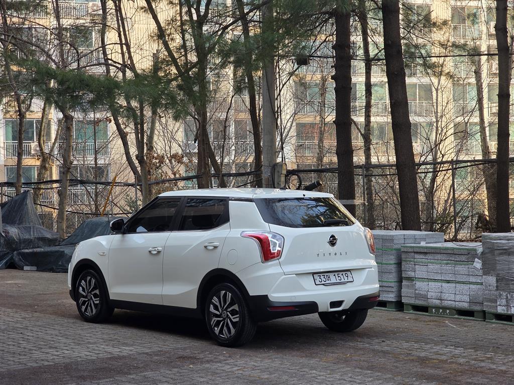 Ssangyong Tivoli - Vista 5
