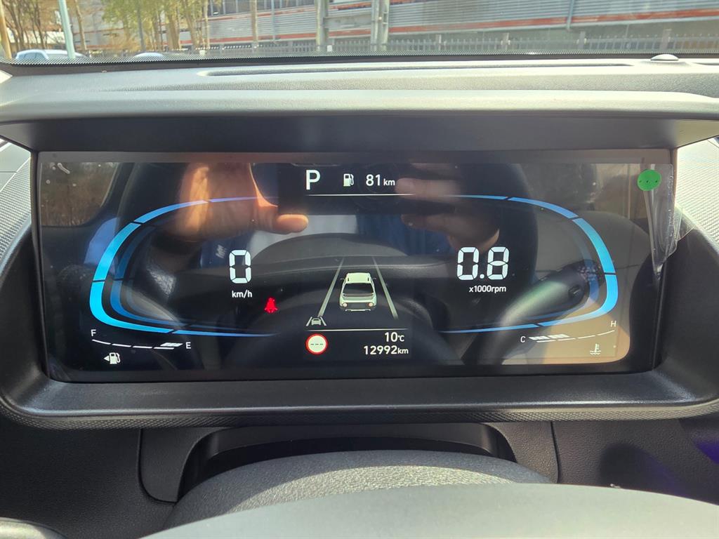 HYUNDAI Casper - Vista 11