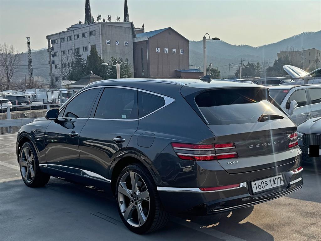 Genesis GV80 - Vista 4