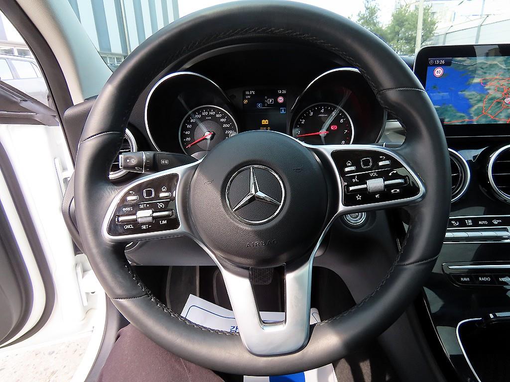 Mercedes Benz C Class - Vista 8