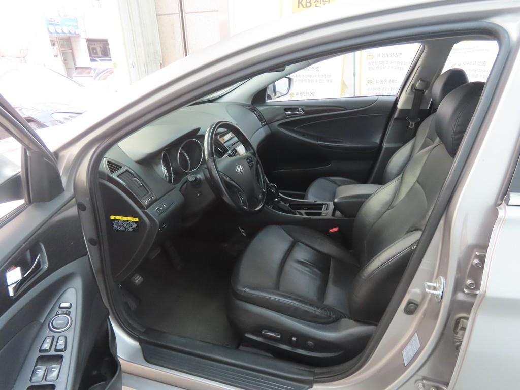 HYUNDAI Sonata - Vista 5