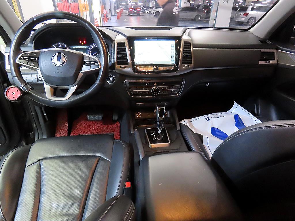 Ssangyong Rexton - Vista 10