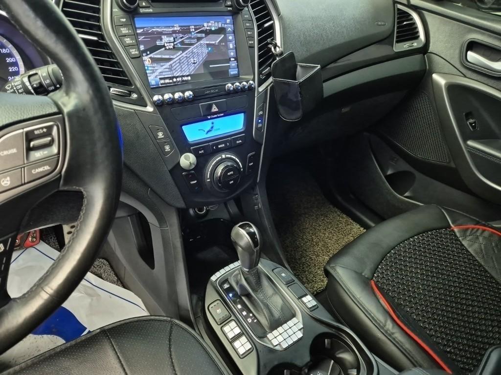 HYUNDAI Santa Fe - Vista 10