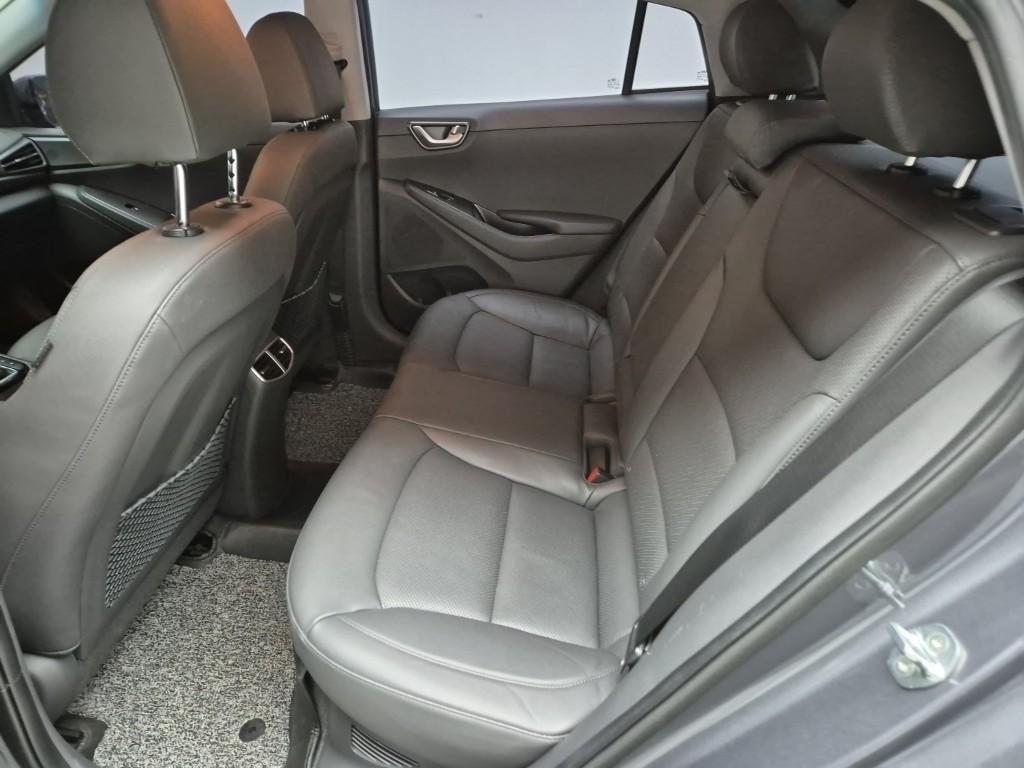 HYUNDAI Ioniq - Vista 12