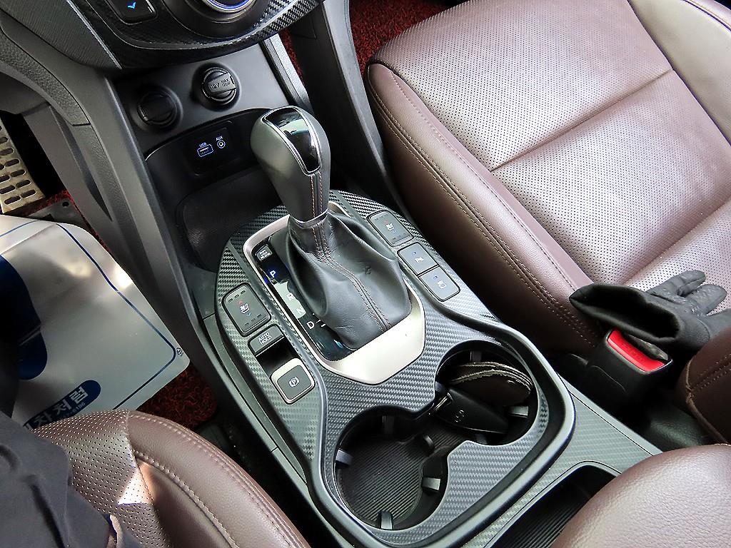 HYUNDAI Maxcruz - Vista 10