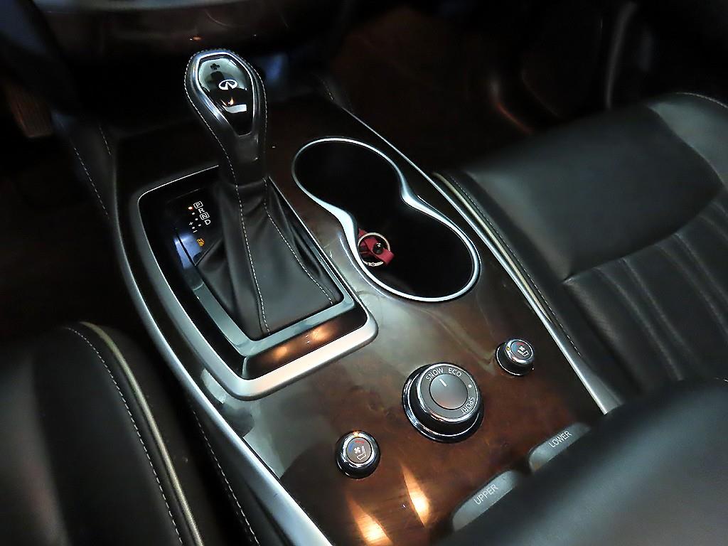 Infiniti QX - Vista 11