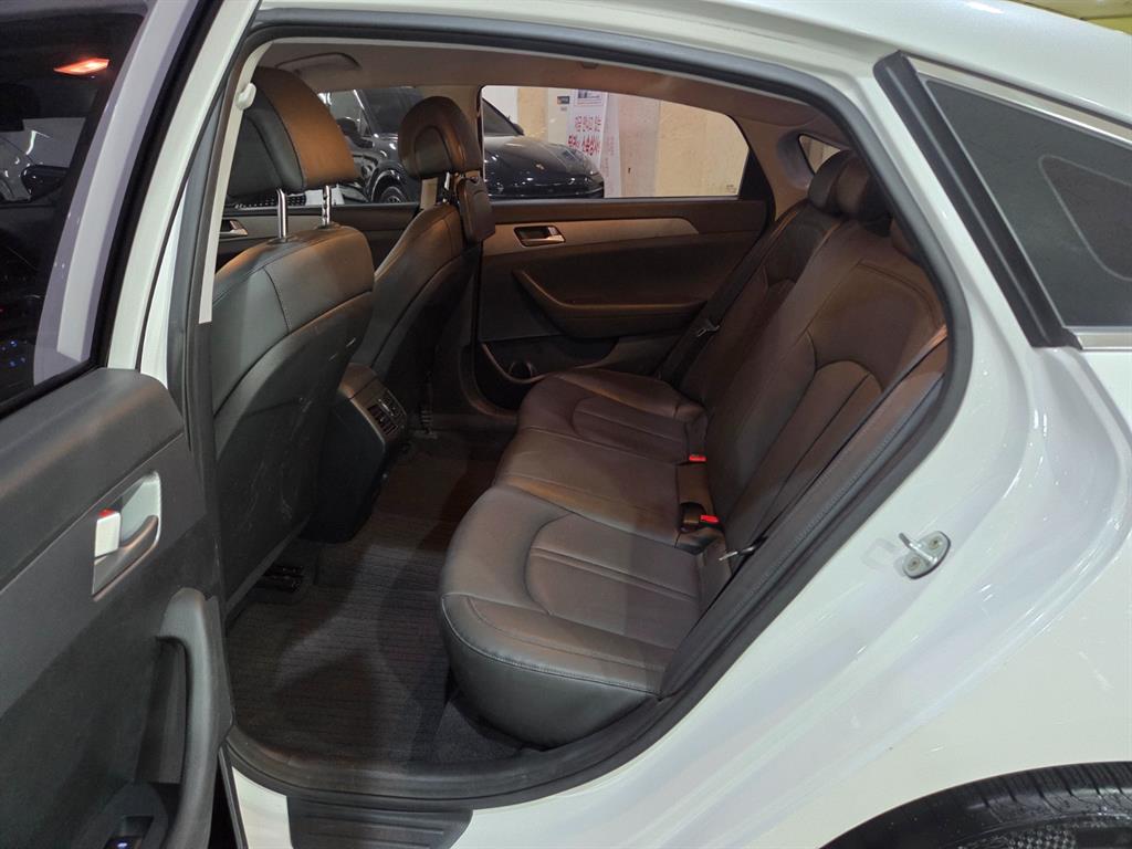 HYUNDAI Sonata - Vista 7