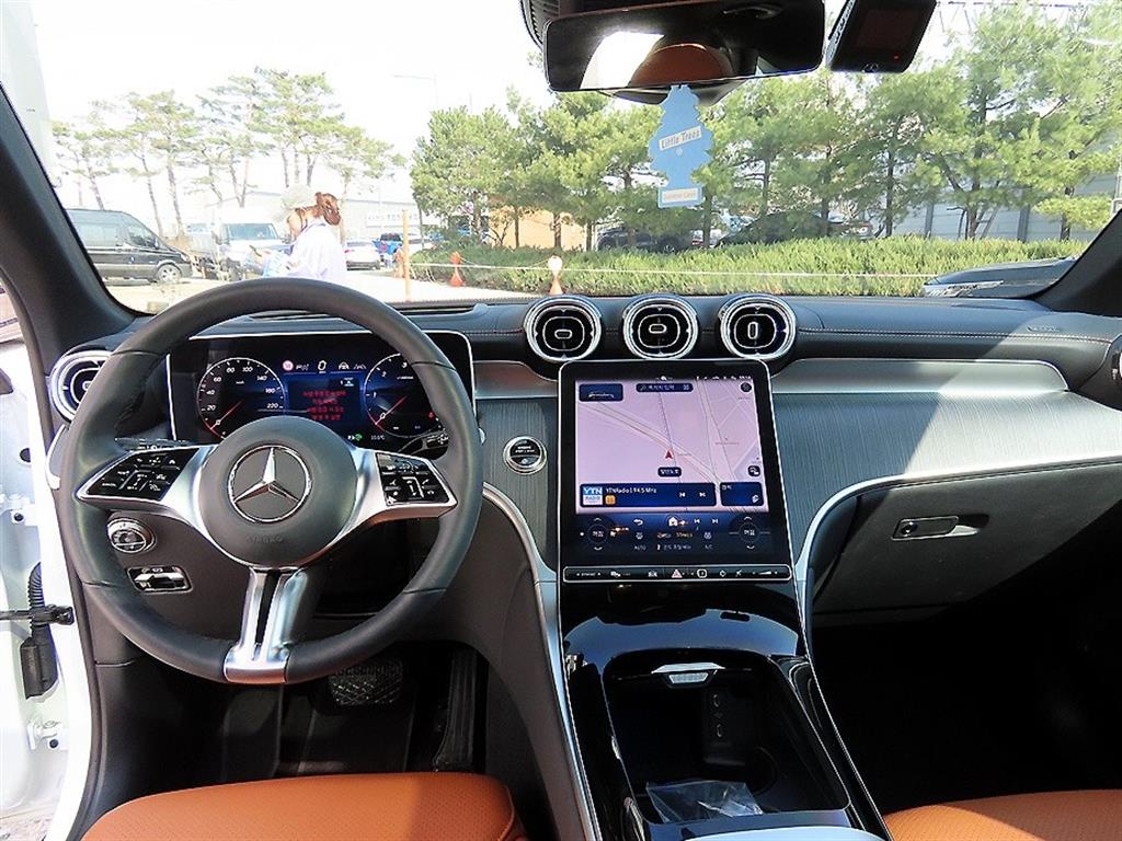 Mercedes Benz GLC Class - Vista 7