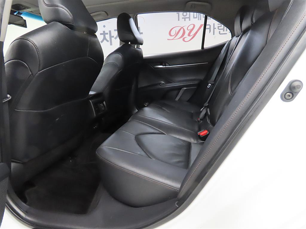 Toyota Camry - Vista 6