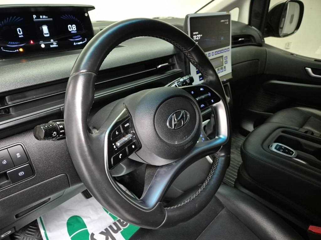 HYUNDAI Staria - Vista 9