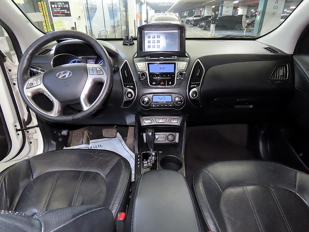 HYUNDAI Tucson - Vista 10