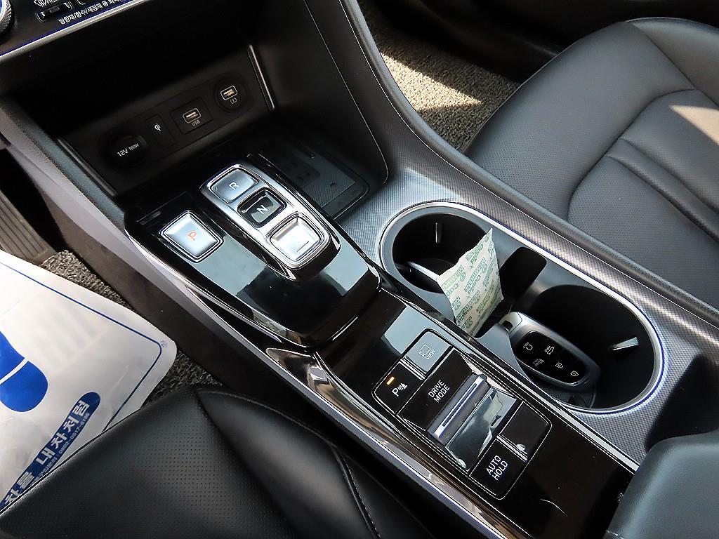 HYUNDAI Sonata - Vista 10