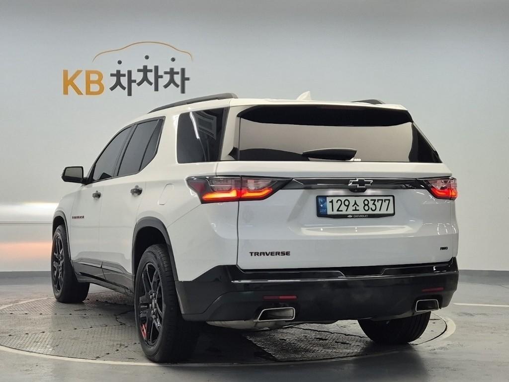 Chevrolet Travers - Vista 4