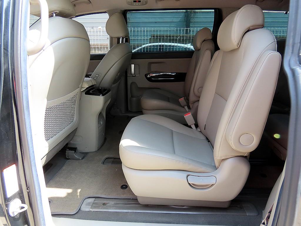 KIA Carnival - Vista 6