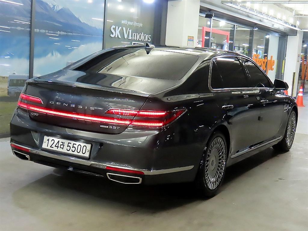 Genesis G90 - Vista 4