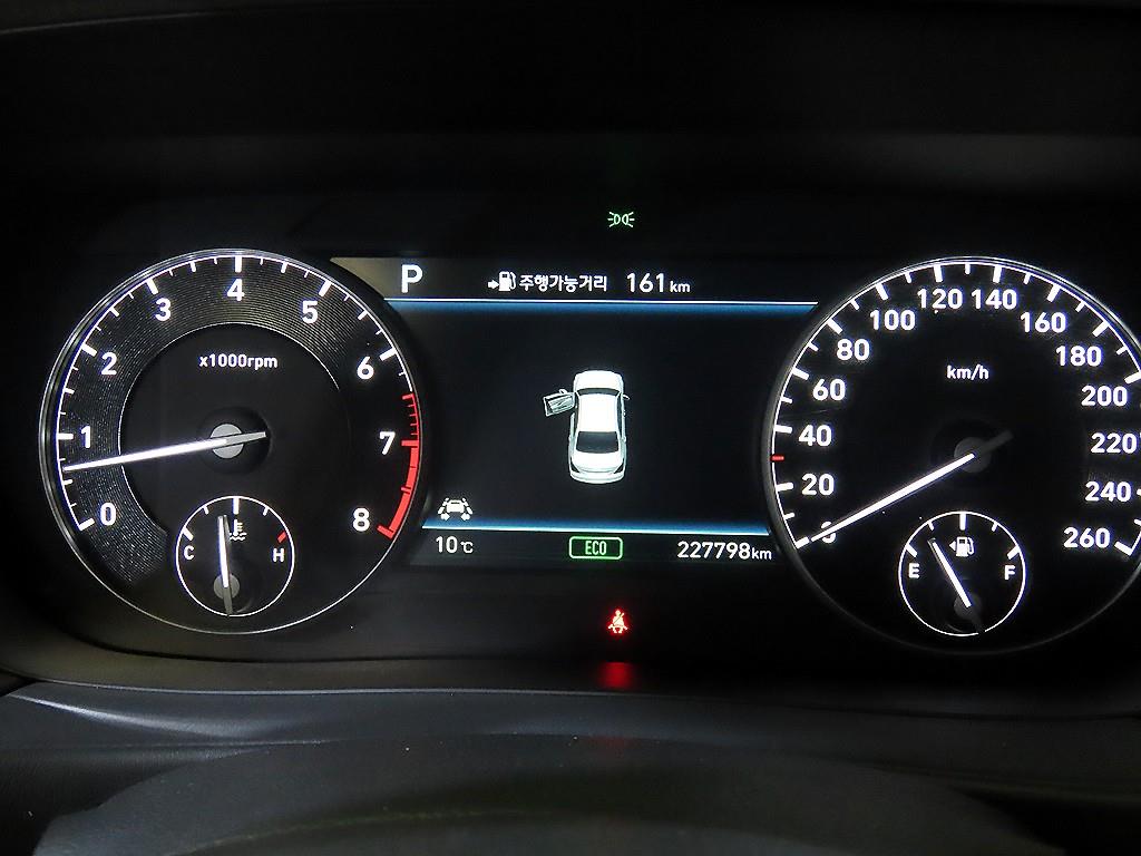 Genesis EQ900 - Vista 9