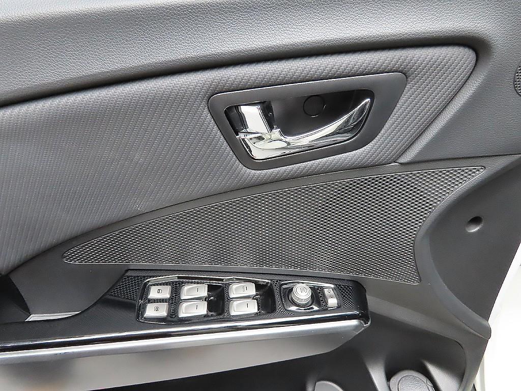 Ssangyong Tivoli 2018 Blanco - Importación desde Corea - HF Imports Iquique - Foto 12