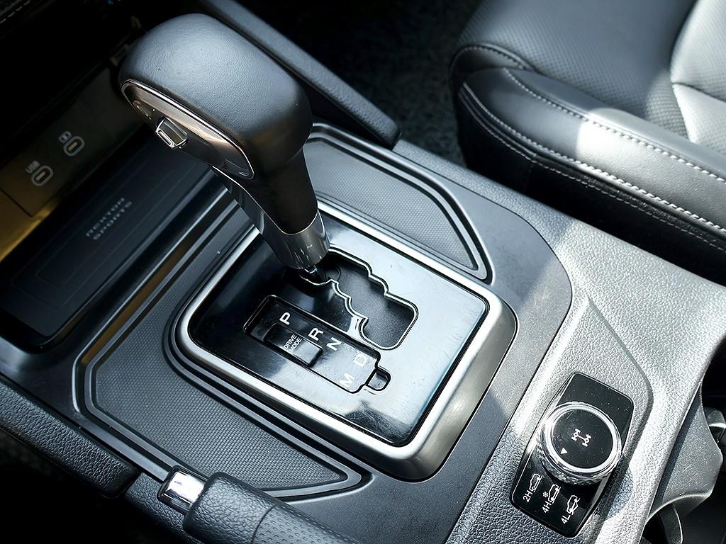 Ssangyong Rexton 2024 Blanco - Importación desde Corea - HF Imports Iquique - Foto 7